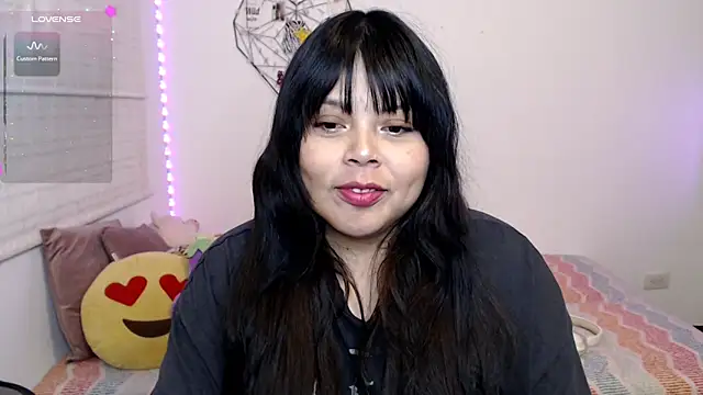Snapshot of EllieMoonX chatting on 06-05-26, 11:54 EllieMoonX online show from 06-05-26, 11:54
