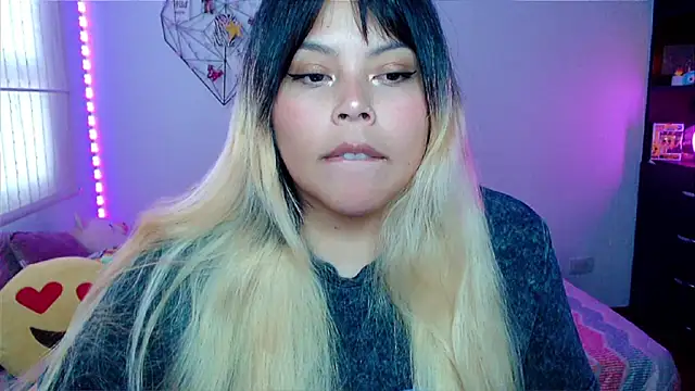 EllieMoonX online show from 04-16-26, 10:12