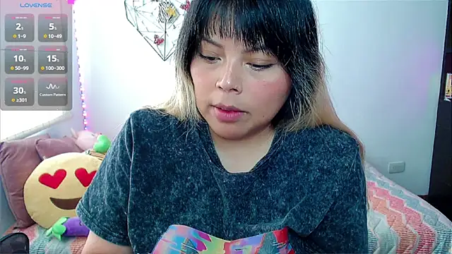 EllieMoonX online show from 04-28-26, 02:21
