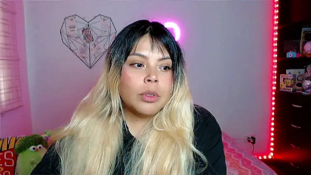 EllieMoonX online show from 03-16-26, 08:55