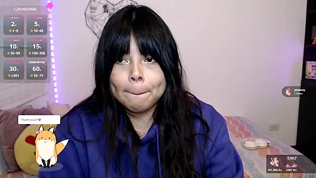 Snapshot of EllieMoonX chatting on 06-11-26, 02:53 EllieMoonX online show from 06-11-26, 02:53