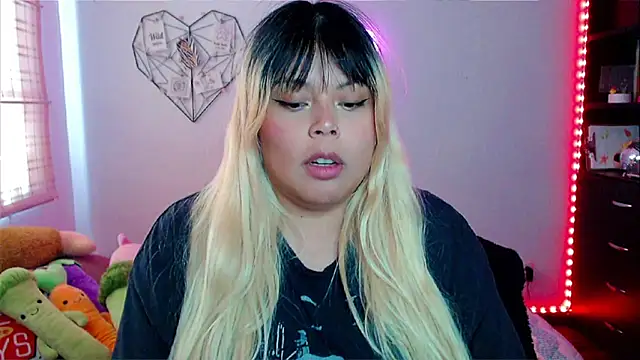 EllieMoonX online show from 11-12-25, 07:51