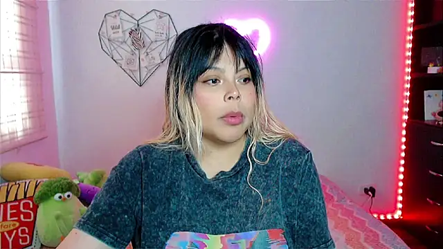 EllieMoonX online show from 02-20-26, 09:50