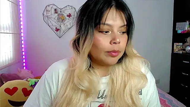 EllieMoonX online show from 04-08-26, 10:33