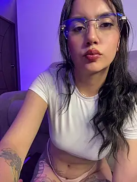 Lucy 699 online show from 04-27-26, 06:33