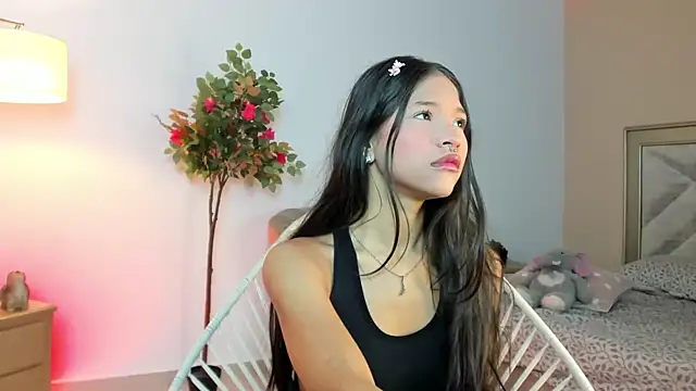 christine  khant online show from 10-11-25, 05:30