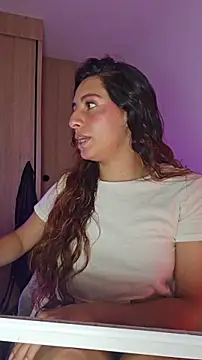 Meganthomson online show from 12-17-25, 02:27