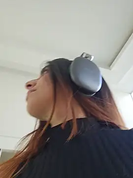 Meganthomson online show from 11-21-25, 09:03