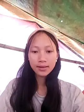 Snapshot of minachao- chatting on 10-18-25, 02:35 minachao- online show from 10-18-25, 02:35