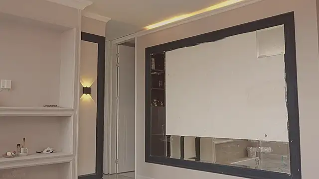 AbrilColls  online show from 10-26-25, 08:20