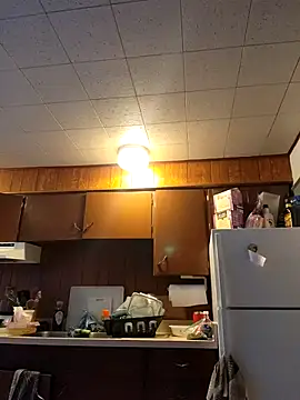 Snapshot of Akdecline chatting on 11-08-25, 01:42 Akdecline online show from 11-08-25, 01:42