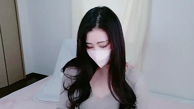 Snapshot of Ran_2323 chatting on 02-21-26, 02:13 Ran 2323 online show from 02-21-26, 02:13