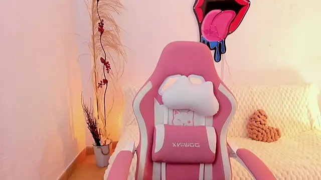 EmmaMyers1 online show from 10-25-25, 11:27