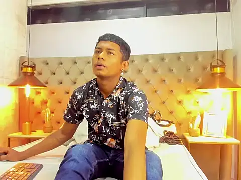 MorenitoDigno online show from 10-25-25, 06:52