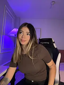 HoneyMollyX online show from 04-05-26, 01:07