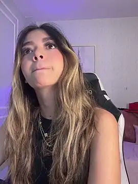 HoneyMollyX online show from 12-21-25, 01:02