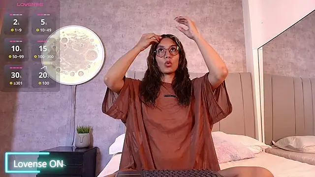 alexandralopez- online show from 11-24-25, 06:52