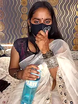 Sweet-Maddlina online show from 10-11-25, 06:03