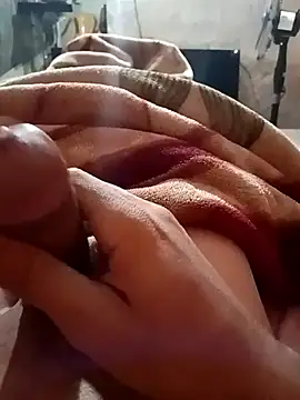 Snapshot of Brunim1869 chatting on 02-15-26, 05:41 Brunim1869 online show from 02-15-26, 05:41