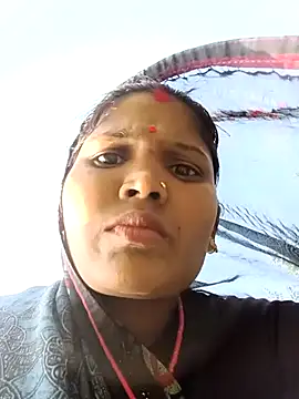 Hot hat online show from 10-19-25, 02:58