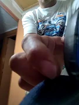 Toph12345 online show from 11-12-25, 11:52