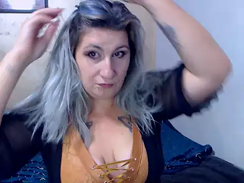 LilithGreenn online show from 10-15-25, 05:39