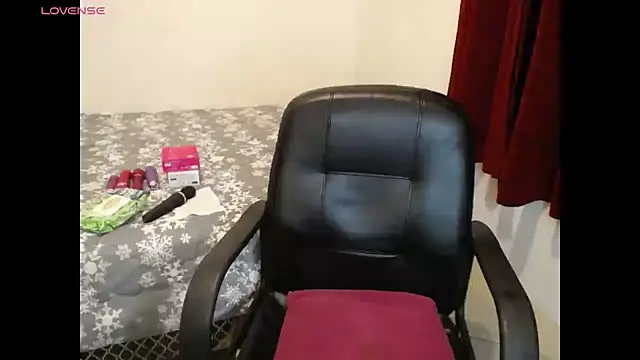 Snapshot of Maria_stella chatting on 05-19-26, 03:52 Maria stella online show from 05-19-26, 03:52