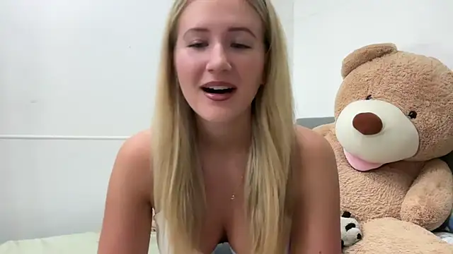 Snapshot of itssosierra chatting on 02-11-26, 10:53 itssosierra online show from 02-11-26, 10:53