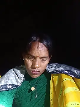 Cutsedi3 online show from 10-31-25, 10:49