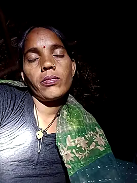 Cutsedi3 online show from 10-26-25, 10:43