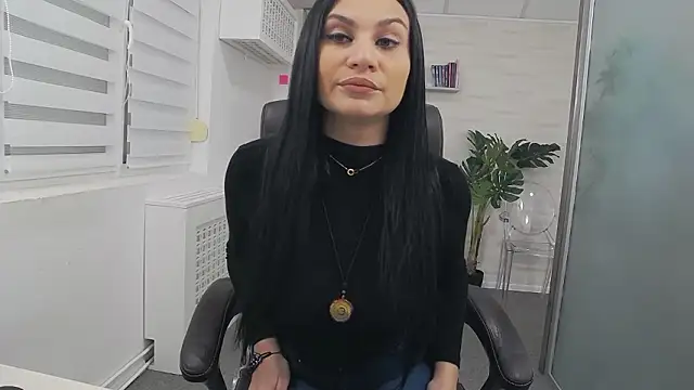 YaraXCox online show from 02-08-26, 04:21