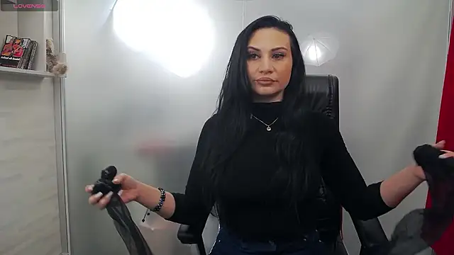 YaraXCox online show from 02-28-26, 04:01