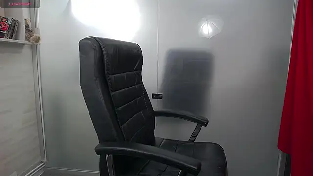 YaraXCox online show from 03-02-26, 03:29