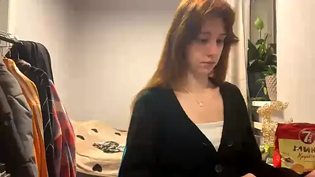 WildPeachh online show from 11-14-25, 05:16