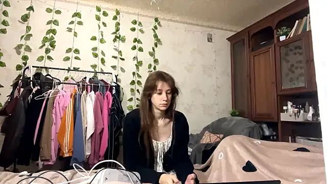 WildPeachh online show from 11-28-25, 09:15