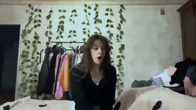 WildPeachh online show from 11-26-25, 09:04