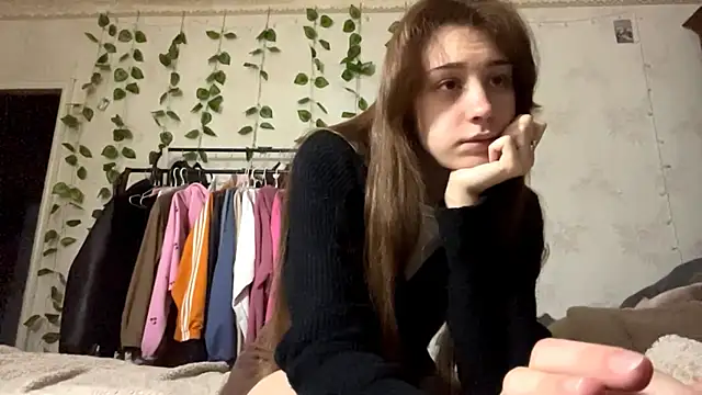 WildPeachh online show from 12-04-25, 09:36