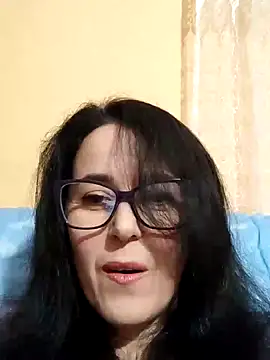 Snapshot of Amelialove42 chatting on 10-21-25, 06:07 Amelialove42 online show from 10-21-25, 06:07