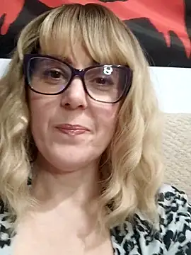 Amelialove42 online show from 02-12-26, 07:57