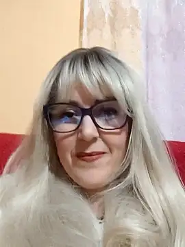 Amelialove42 online show from 11-11-25, 07:52