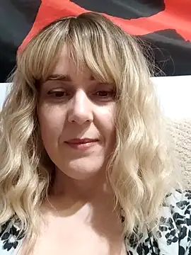 Amelialove42 online show from 02-11-26, 05:46