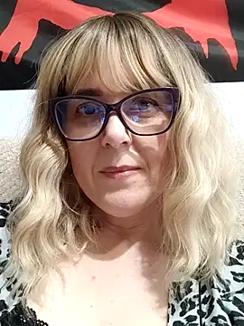 Amelialove42 online show from 03-11-26, 12:54