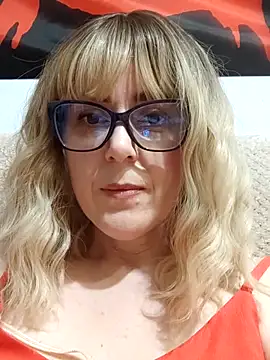 Amelialove42 online show from 04-04-26, 07:53