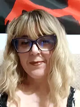 Amelialove42 online show from 04-20-26, 06:53