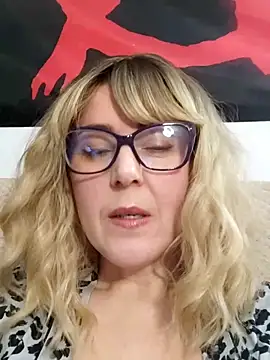 Amelialove42 online show from 02-05-26, 07:53