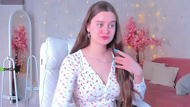 Renesmy Black online show from 02-10-26, 11:48