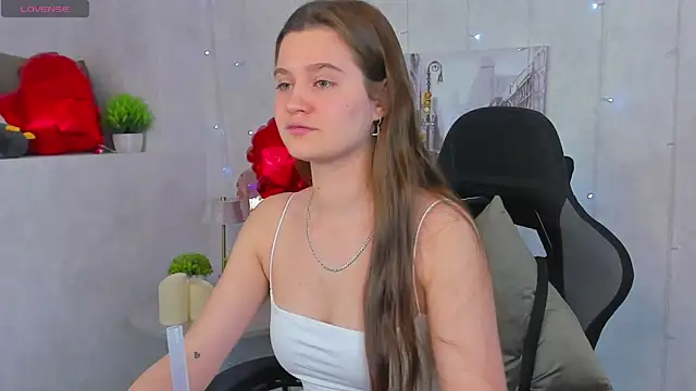 Renesmy Black online show from 03-18-26, 12:03