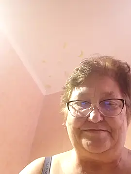 Snapshot of Katherine735 chatting on 06-14-26, 05:30 Katherine735 online show from 06-14-26, 05:30