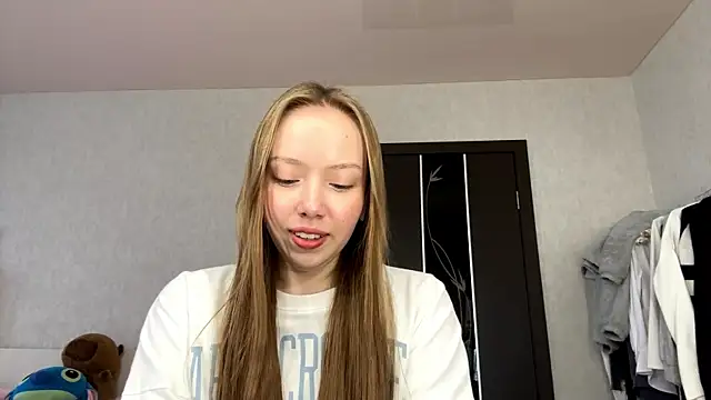 Snapshot of AntoniaMoravick chatting on 10-21-25, 08:36 AntoniaMoravick online show from 10-21-25, 08:36