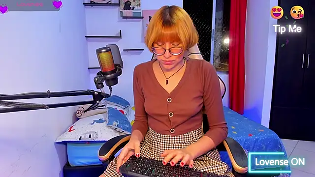 LolyCore X online show from 10-24-25, 02:54
